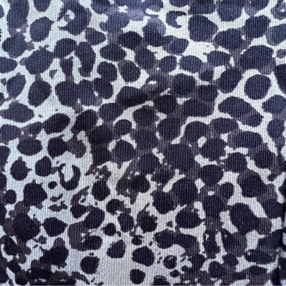 LIVE THE PROCESS Leopard Print Athletic Cropped Leggings Capris Animal Print M - Picture 12 of 14